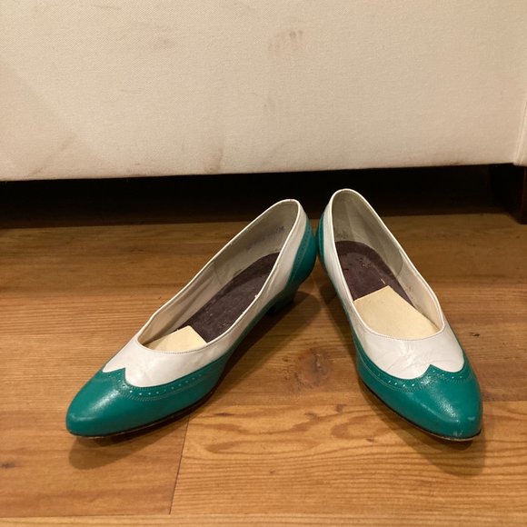 Retro 40s - Picture 2 of 3